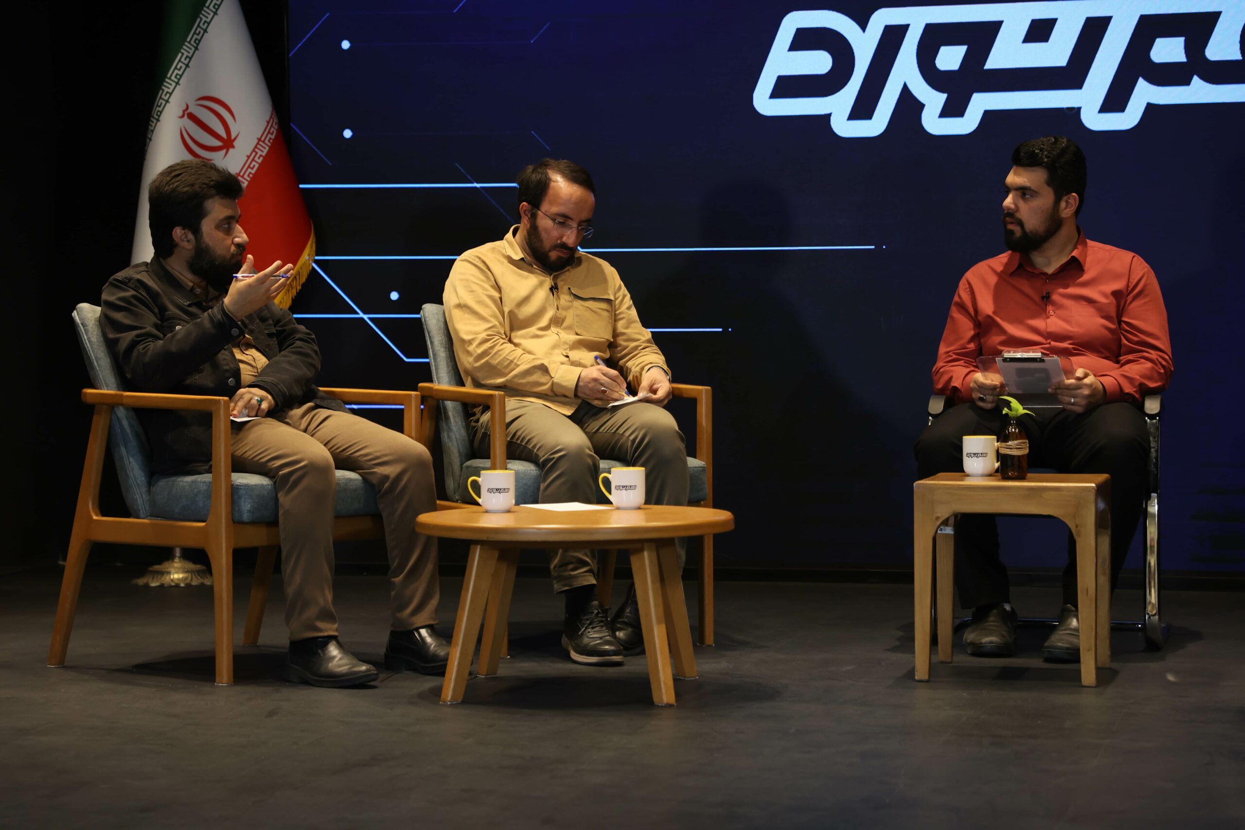 گزارش تصویری نشست اول هم‌نورد فصل دوم